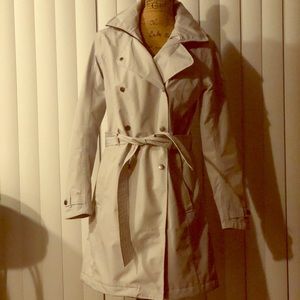 Helly Hansen trench coat size Large